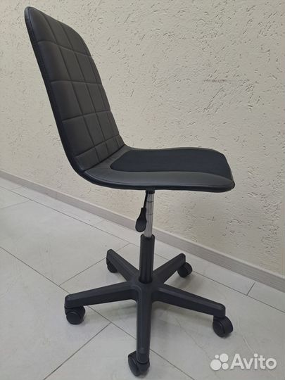 Кресло офисное