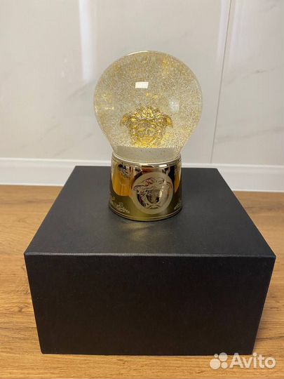 Снежный шар Versace golden medusa