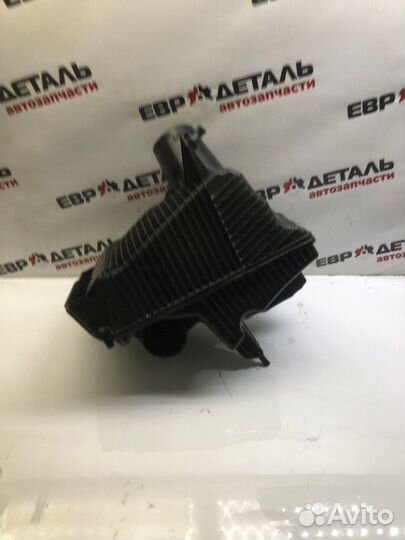 Корпус воздушного фильтра Renault Megan 2 седан