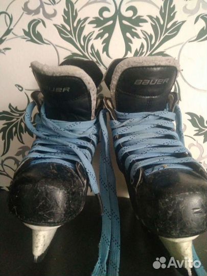 Хоккейные коньки bauer