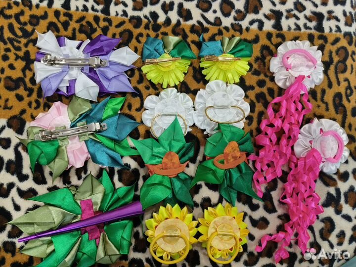 Пакет заколок и резинок для волос ручной работы