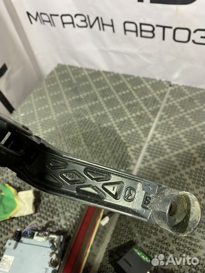 Поводок дворника левый Mazda 6 GH