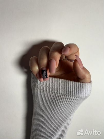 Мастер маникюра модель