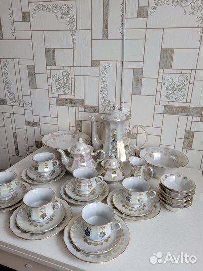 Красивый чайный сервиз