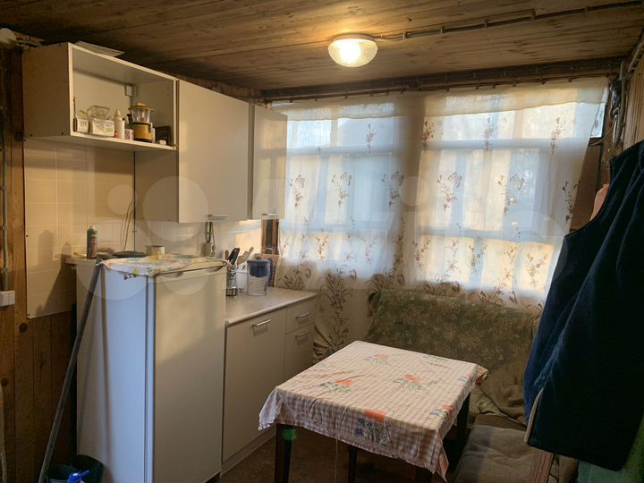 Дача 15 м² на участке 8 сот.