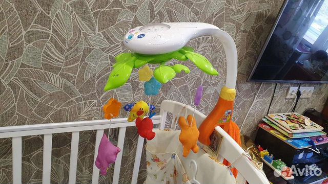 Музыкальный мобиль с проэктором