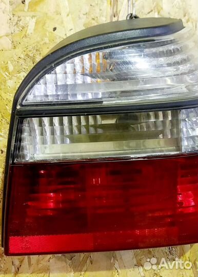 Фонарь задний VW Golf 3
