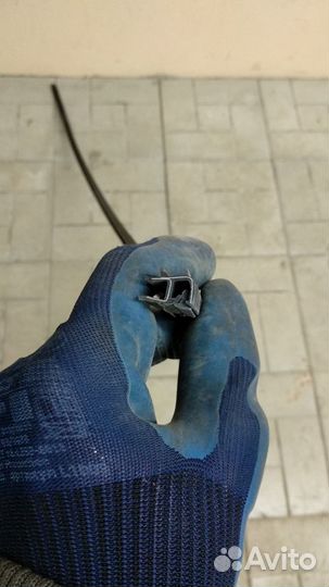 Уплотнитель стекла лобового BMW 1 (E81)