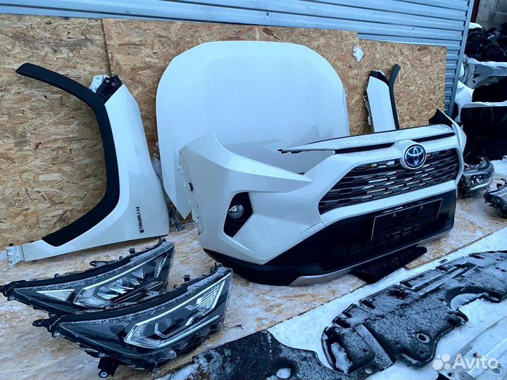 Toyota Rav 4 XA50 Ноускат Передняя часть авто