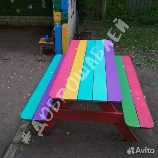 Детские деревянные столики на площадку