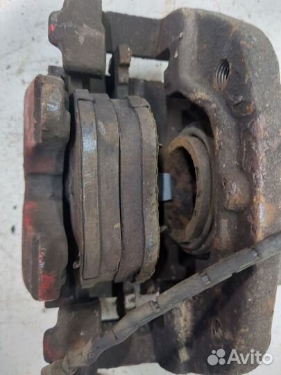 Суппорт BMW 7 E38, 1999