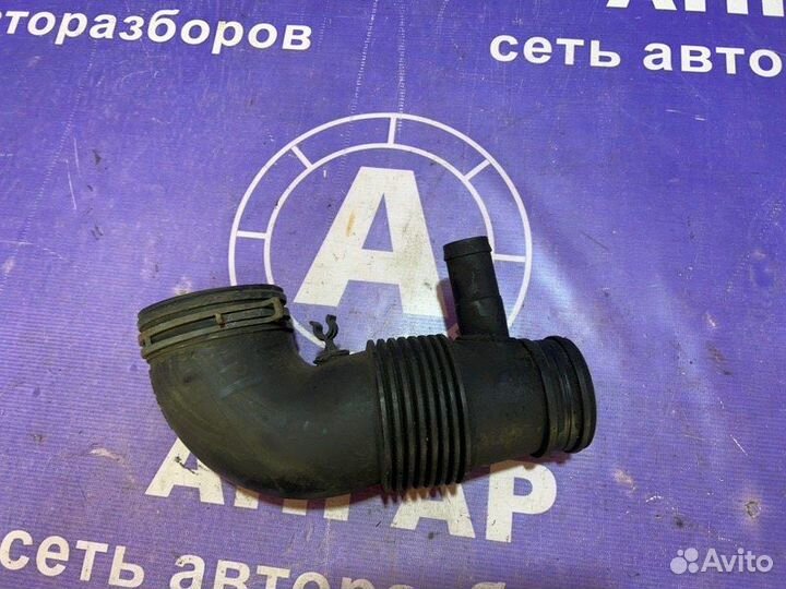 Патрубок воздушного фильтра Volkswagen Touareg 7L