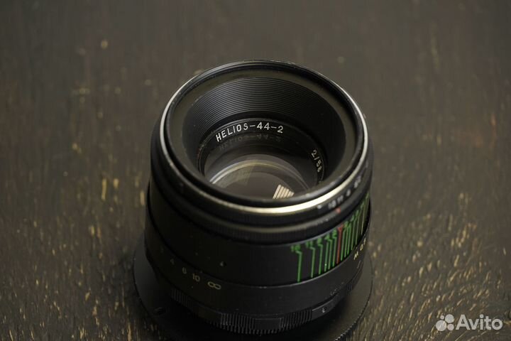Helios 44 2 вместе с переходником Canon