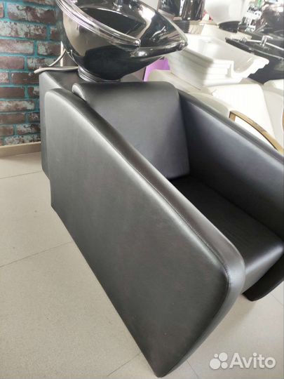 Парикмахерское кресло