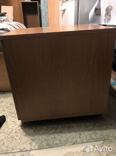 Тумба прикроватная