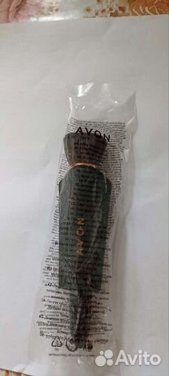 Кисть кабуки avon для нанесения тональной основы