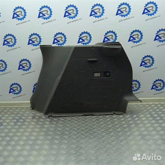 Обшивка багажника правая Ford C-Max 1 2.0 G6DD 136