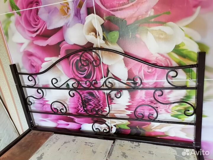 Кровать кованная ручной работы