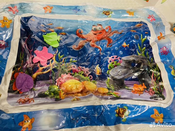 Набор развивающих игрушек, погремушек, карточек 0+