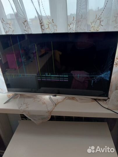Телевизор SMART tv на запчасти