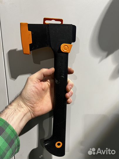 Топор fiskars a6