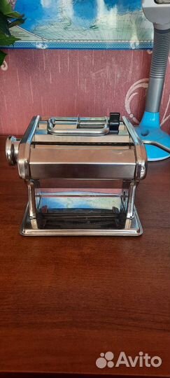 Машинка для пасты и нарезки лапши