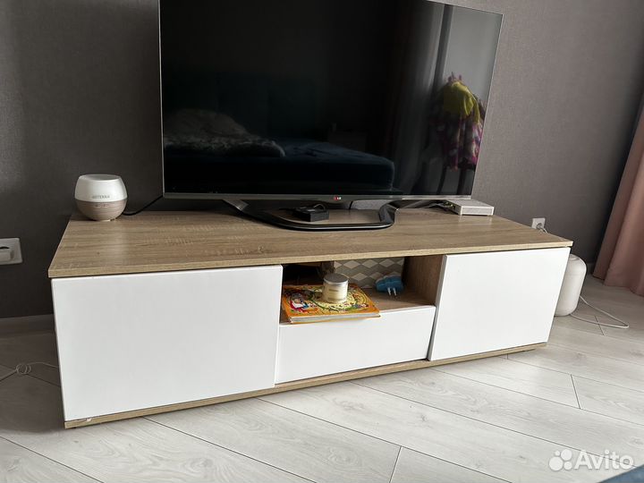 Тумба под телевизор