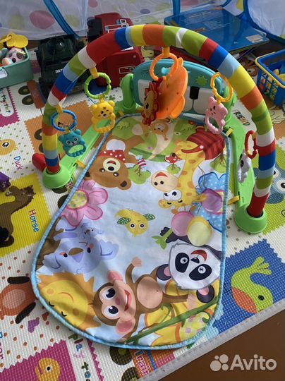 Развивающий коврик с пианино