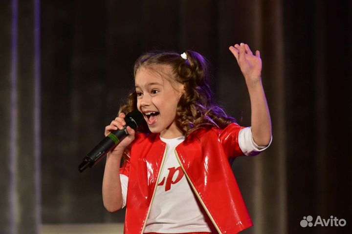 Костюм сценический девочке 116-125рост примерно