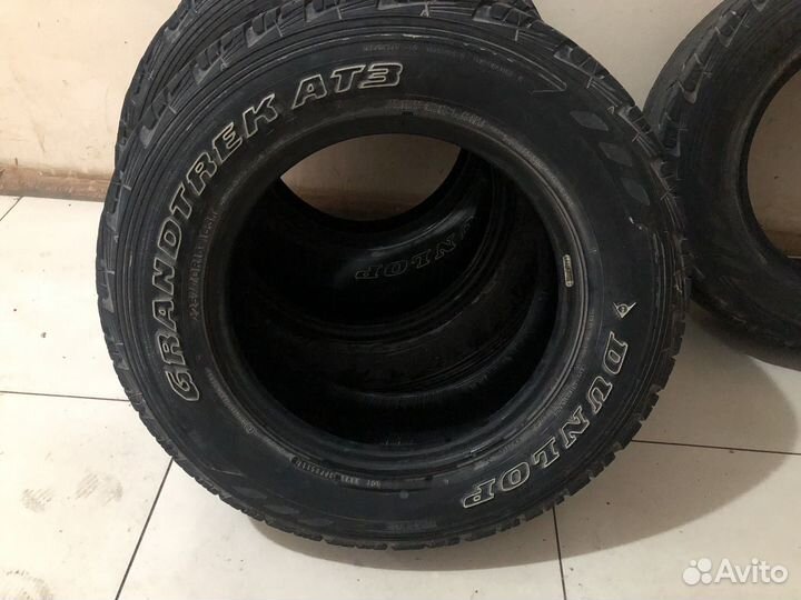 Dunlop Grandtrek AT3 225/70 R16