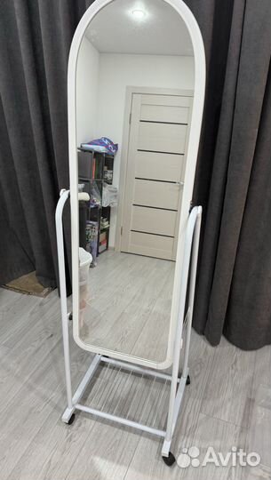 Зеркало напольное