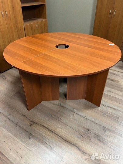 Стол круглый
