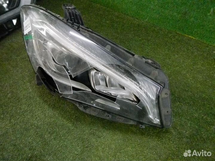 Фара правая Mercedes-Benz CLA-Class