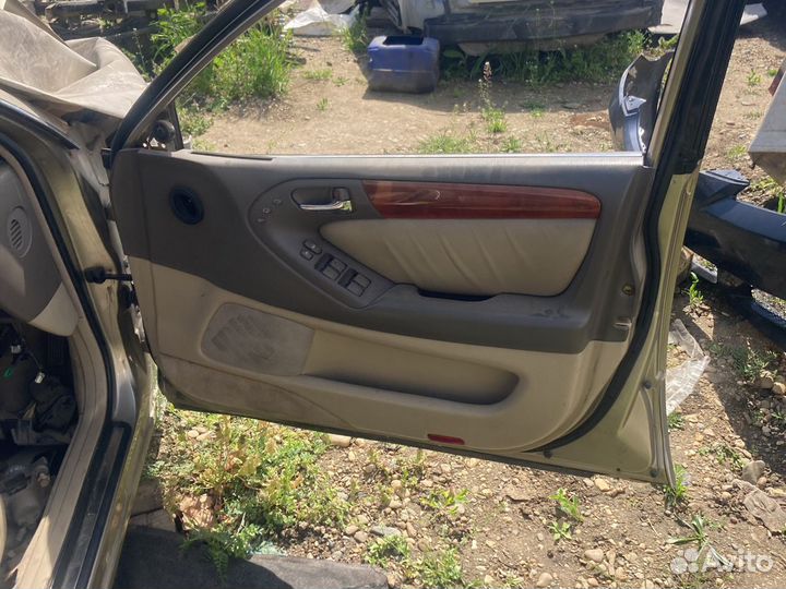 Дверь toyota aristo