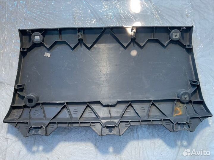 Накладка Mercedes-Benz