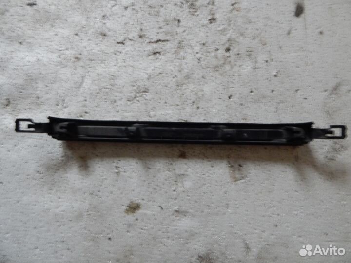 Фонарь задний в крышку багажника Ниссан Сани Стоп