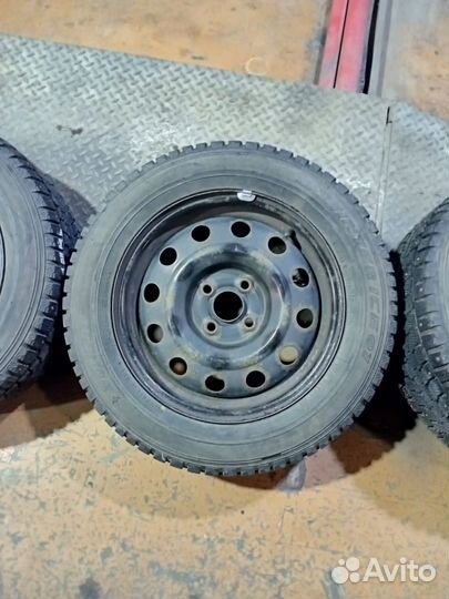 Dunlop SP Winter Ice 01 185/65 R15 88T