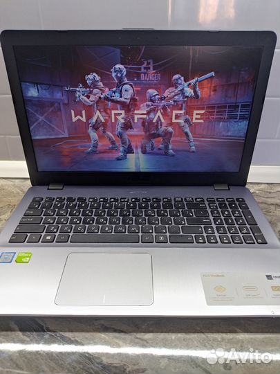 Игровой asus core i3-8130U-4 ядра/nvidiamx130/SSD