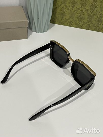 Солнцезащитные очки женские Dior черные