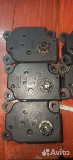 Моторчик заслонки печки peugeot 407