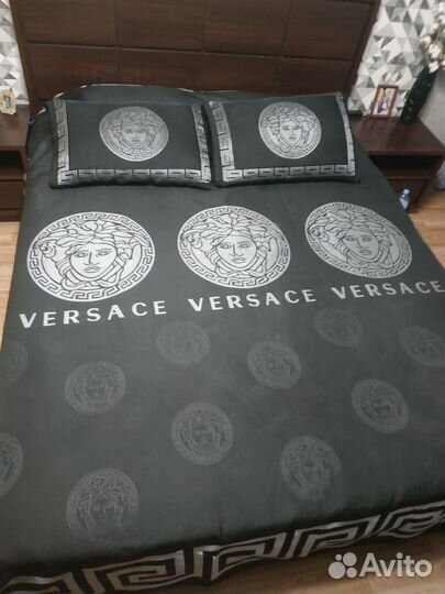 Набор versace (покрывало+2 наволочки 50*70)
