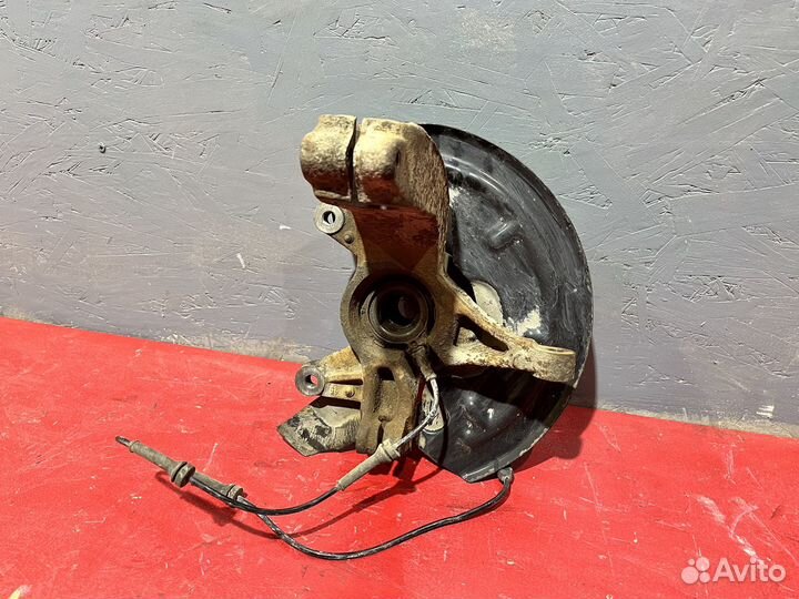 Кулак поворотный передний Renault Megane 2