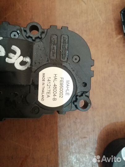 Моторчик заслонки отопителя BMW 5 серии G30 2017