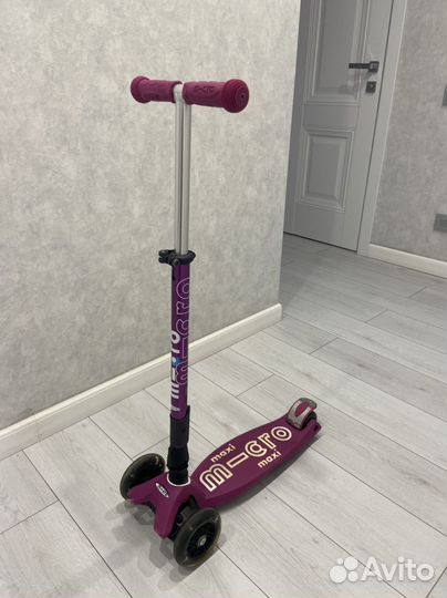 Самокат maxi micro deluxe LED
