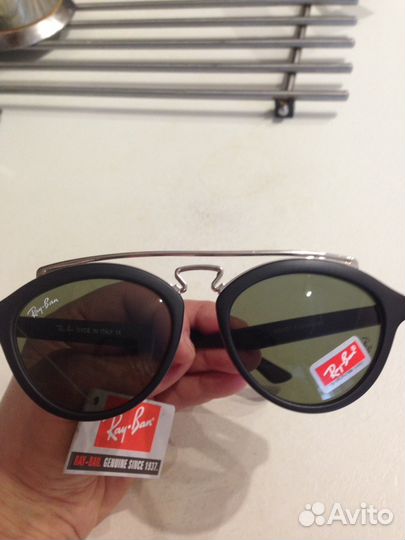 Солнцезащитные очки Ray Ban, новые