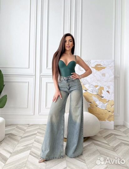 Джинсы широкие