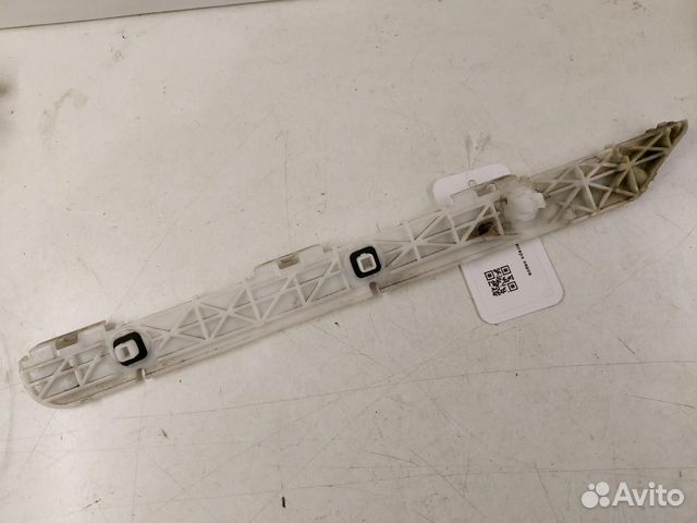 Крепление переднего бампера левое Toyota Estima 3