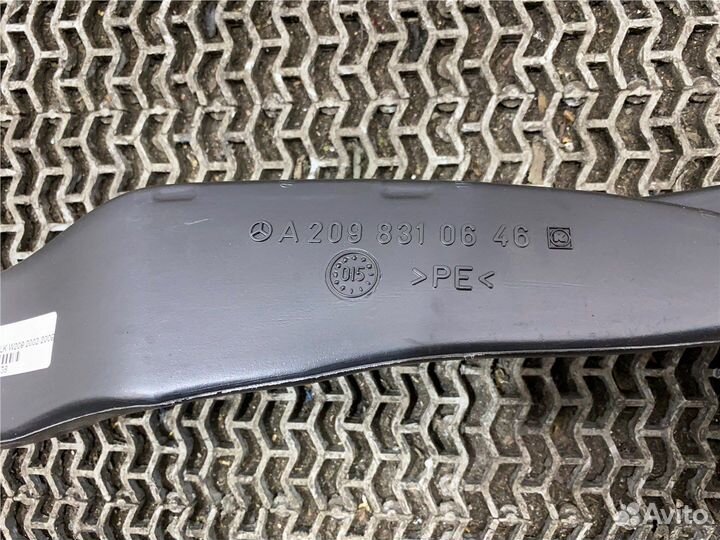 Воздуховод Mercedes CLK W209, 2005