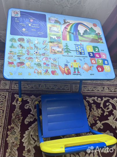 Детский стол со стулом