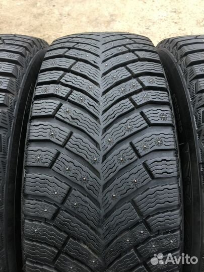 Michelin X-Ice North 4 225/65 R17